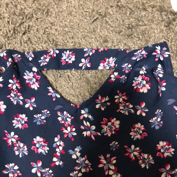 Cut out flower top size 12 US - Picture 3 of 3